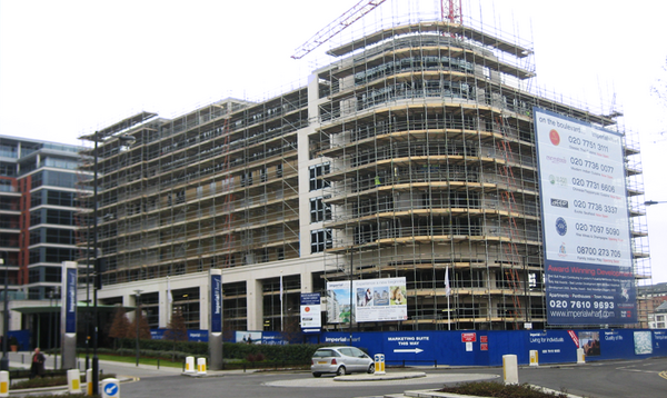 large scaffolding contractor